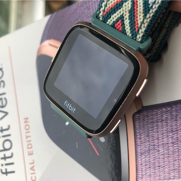 Fitbit versa special edition - Picture 11 of 11